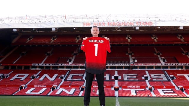 Manchester United hat seinen bisherigen Interimstrainer Ole Gunnar Solskjaer dauerhaft als Coach verpflichtet. Manchester United hat seinen bisherigen Interimstrainer Ole Gunnar Solskjaer dauerhaft als Coach verpflichtet.