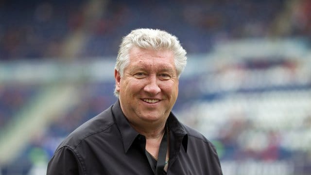 Ist die Lust auf Hannover 96 vergangen: Clublegende Dieter Schatzschneider. Ist die Lust auf Hannover 96 vergangen: Clublegende Dieter Schatzschneider.