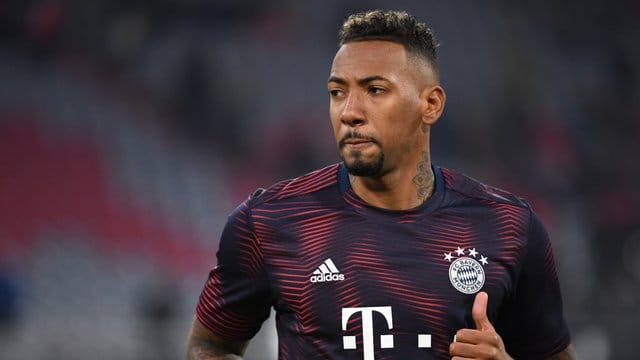Jérôme Boateng will für seine Freunde eine Party schmeißen.