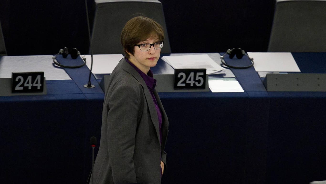 Julia Reda (Archivbild von 2014): Die Politikerin tritt aus der Piratenpartei aus und erhebt Vorwürfe gegen einen Mitarbeiter.