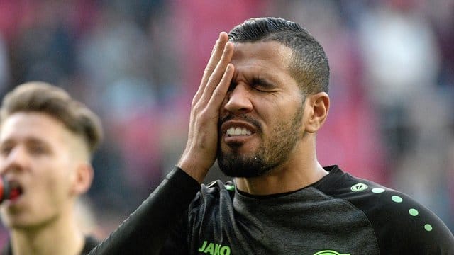 Droht gegen Schalke auszufallen: 96-Angreifer Jonathas.