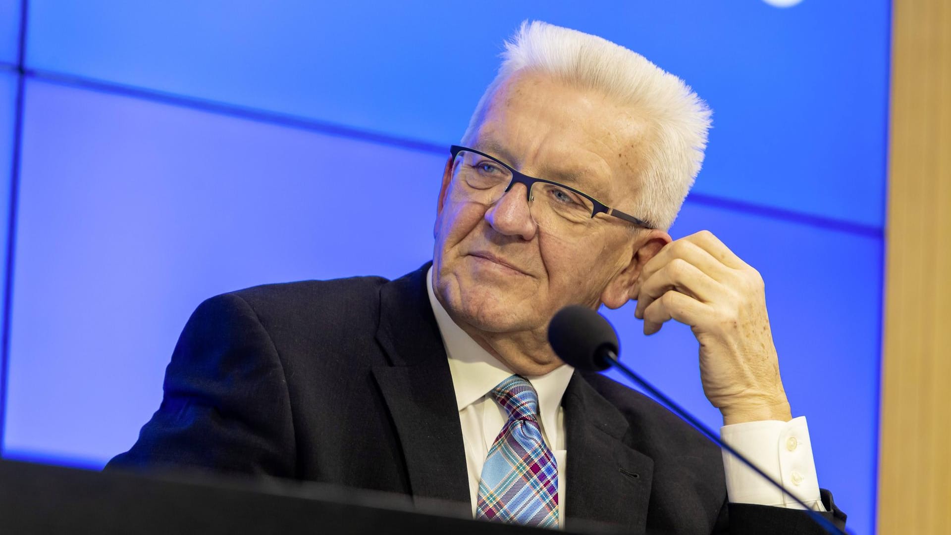 Winfried Kretschmann (Grüne) bei einer Regierungspressekonferenz: Kretschmanns grün-schwarze Koalition regiert seit 2016.