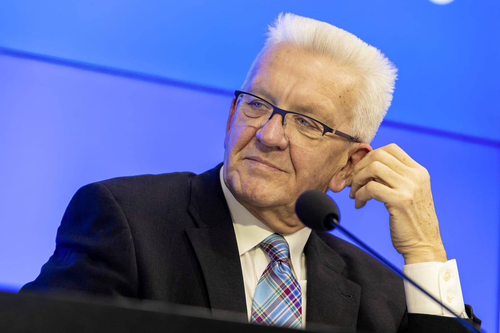 Winfried Kretschmann (Grüne) bei einer Regierungspressekonferenz: Kretschmanns grün-schwarze Koalition regiert seit 2016.