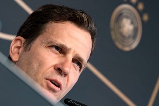 DFB-Direktor Oliver Bierhoff hat eine eigenen Betrachtungsweise zum Sieg des DFB-Teams in Amsterdam.