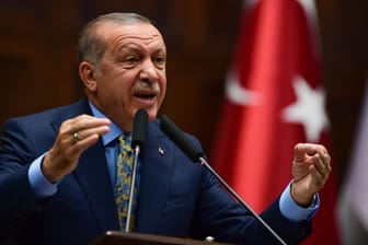 Präsident Erdogan: Der türkische Regierungschef hat die am Freitag stattfindende Wahl zu einer "Frage des Überlebens" erklärt. (Symbolbild)