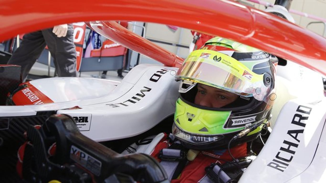 Geht bei seinem Formel-2-Debüt von Platz zehn in Bahrain ins Rennen: Mick Schumacher.