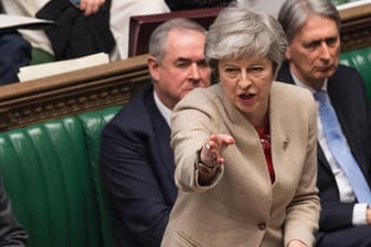 Theresa May bei der Brexit-Debatte im Parlament in London: Die britische Premierministerin ist zum dritten Mal mit ihrem Brexit-Deal im Unterhaus gescheitert.