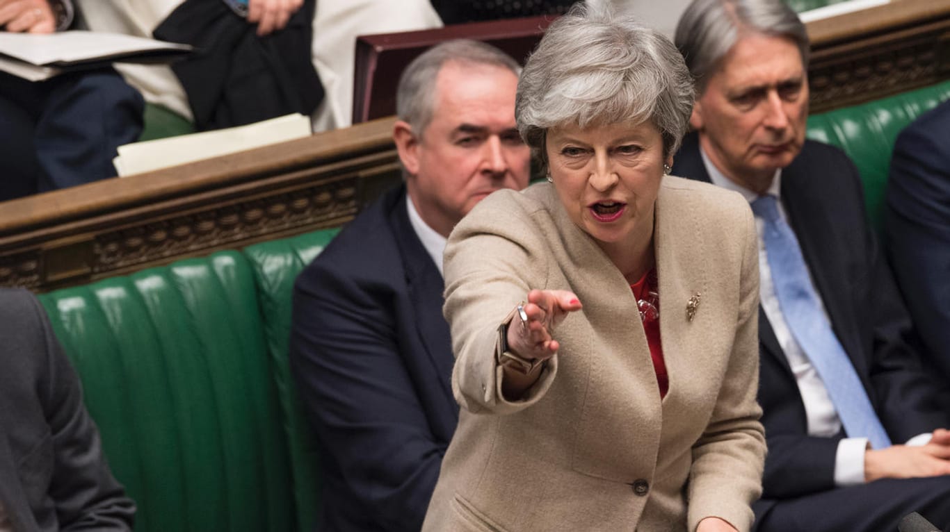 Theresa May bei der Brexit-Debatte im Parlament in London: Die britische Premierministerin ist zum dritten Mal mit ihrem Brexit-Deal im Unterhaus gescheitert.