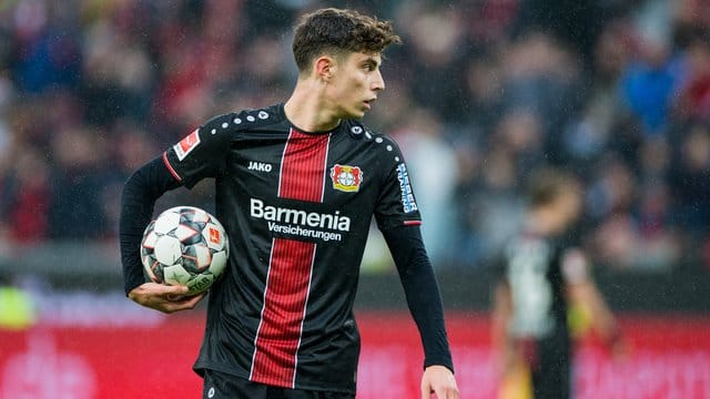 Kein Kommentar: Kai Havertz äußert sich nicht zu Wechselspekulationen. Kein Kommentar: Kai Havertz äußert sich nicht zu Wechselspekulationen.