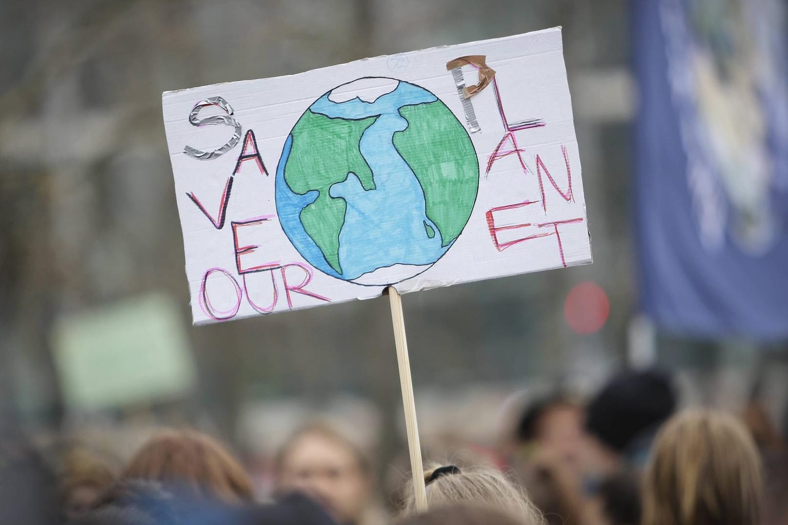 "Fridays for Future": Jugendliche schwänzen die Schule, um für die Umwelt zu demonstrieren.