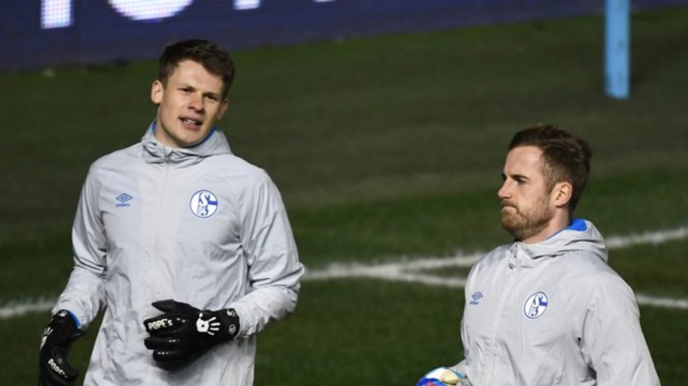 Konkurrenten um den Platz im Schalke-Tor: Alexander Nübel (l) und Ralf Fährmann.