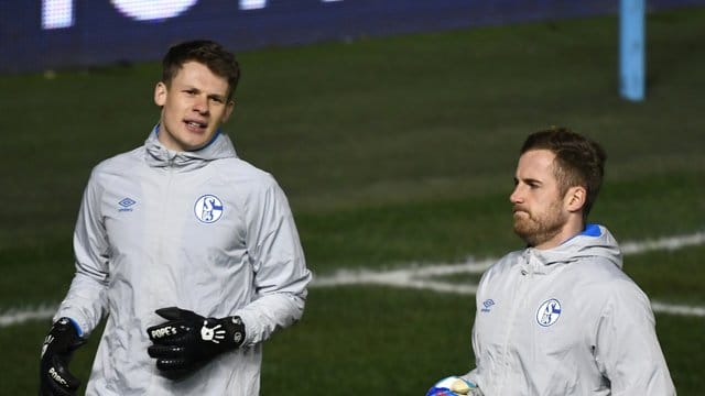 Konkurrenten um den Platz im Schalke-Tor: Alexander Nübel (l) und Ralf Fährmann. Konkurrenten um den Platz im Schalke-Tor: Alexander Nübel (l) und Ralf Fährmann.