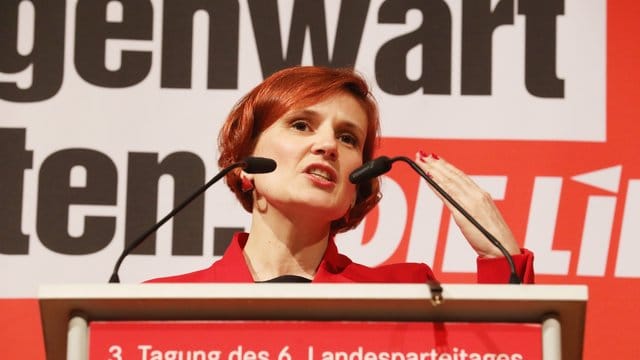 Katja Kipping am Samstag bei einer Rede auf dem Landesparteitag der Linken im thüringischen Gera. Katja Kipping am Samstag bei einer Rede auf dem Landesparteitag der Linken im thüringischen Gera.