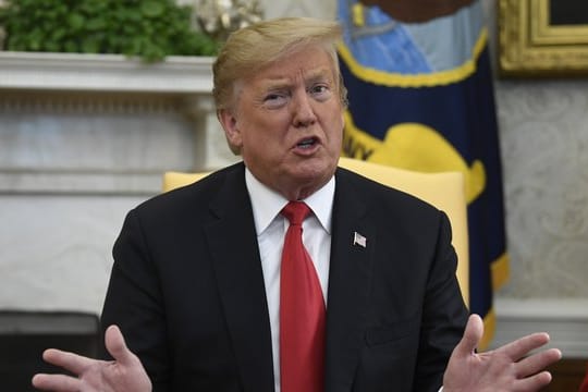 Trump hatte damit eine von seinem Vorgänger Barack Obama erlassene Sperre aufgehoben.
