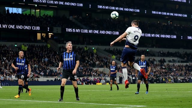Anlässlich der Einweihung des neuen Stadions trafen Tottenham und Inter Mailand mit ehemaligen Stars aufeinander. Anlässlich der Einweihung des neuen Stadions trafen Tottenham und Inter Mailand mit ehemaligen Stars aufeinander.