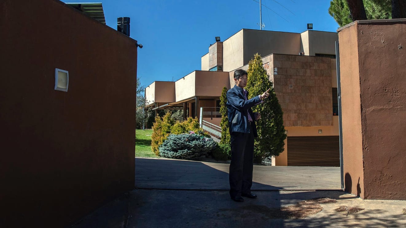 Die nordkoreanische Botschaft in Madrid: Am 22. Febaruar stürmten Bewaffnete das Gebäude, später bekannte sich eine Dissidenten-Gruppe zu dem Überfall. Die nordkoreanische Botschaft in Madrid: Am 22. Febaruar stürmten Bewaffnete das Gebäude, später bekannte sich eine Dissidenten-Gruppe zu dem Überfall.
