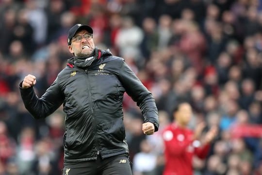 Jürgen Klopp jubelt über den späten Sieg seiner Mannschaft.