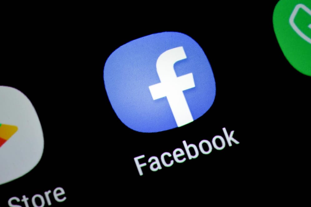 Facebook-App: Das soziale Netzwerk verspricht mehr Transparenz.