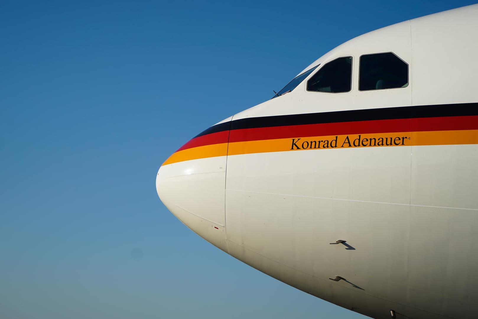 Airbus "Konrad Adenauer": Der Regierungsflieger musste vier Monate lang repariert werden.