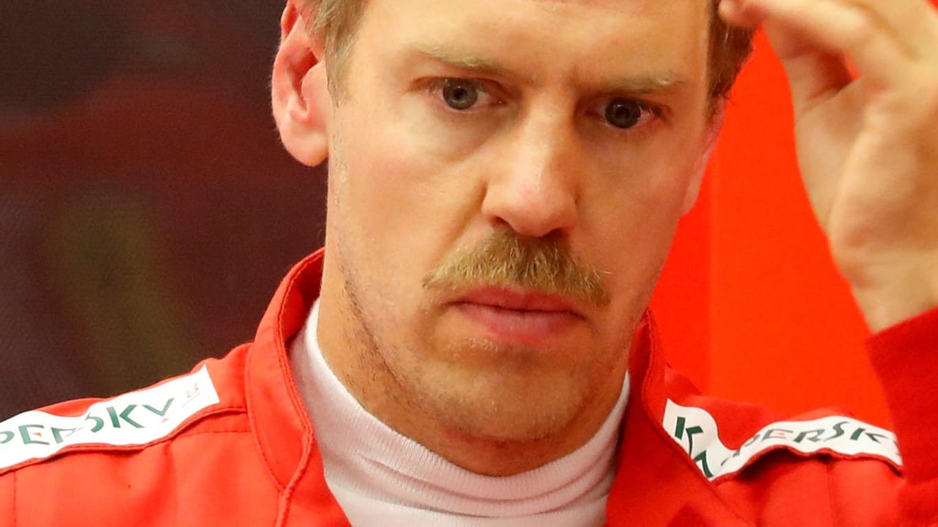 Nachdenklich: Sebastian Vettel liegt nach zwei Rennen in der Fahrerwertung nur auf Platz fünf.