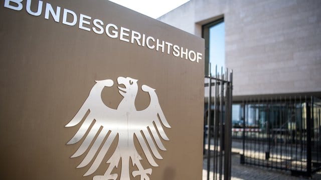 Die schwierige Frage, ob Ärzte für künstlich verlängertes Leiden am Lebensende finanziell geradestehen müssen, beschäftigte den Bundesgerichtshof. Die schwierige Frage, ob Ärzte für künstlich verlängertes Leiden am Lebensende finanziell geradestehen müssen, beschäftigte den Bundesgerichtshof.