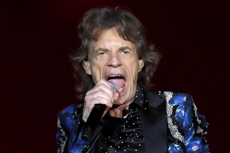 Mick Jagger: Der 75-jährige Rockstar muss sich offenbar einer Operation am Herzen unterziehen.
