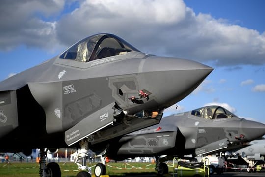 F-35-Kampfjet auf der Luftfahrtmesse ILA im brandenburgischen Schönefeld.