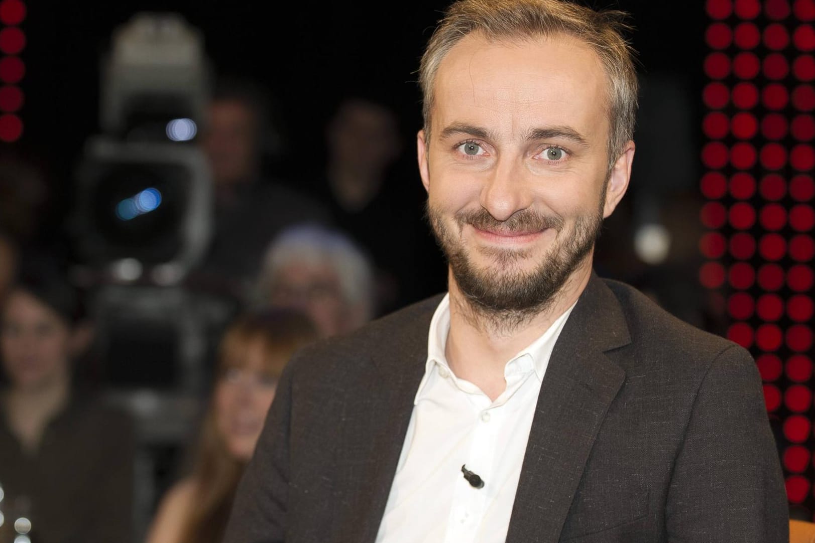 Der ZDF-Moderator und Satiriker Jan Böhmermann: Am 16. April soll seine Klage gegen Kanzlerin Merkel am Berliner Verwaltungsgericht verhandelt werden.