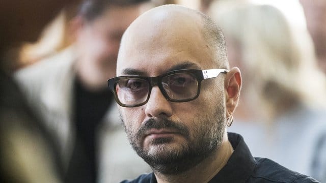 Kirill Serebrennikow wurde im Sommer 2017 wegen angeblicher Unterschlagung von Fördergeldern festgenommen. Kirill Serebrennikow wurde im Sommer 2017 wegen angeblicher Unterschlagung von Fördergeldern festgenommen.