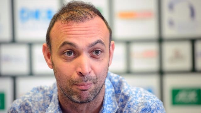 Das Spiel im EHF-Pokal gegen Hannover ist kein Traumlos für Bob Hanning, den Geschäftsführer der Füchse Berlin. Das Spiel im EHF-Pokal gegen Hannover ist kein Traumlos für Bob Hanning, den Geschäftsführer der Füchse Berlin.
