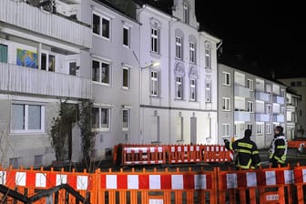 In der Straße Beyeröde in Wuppertal drohen mehrere Häuser einzustürzen.