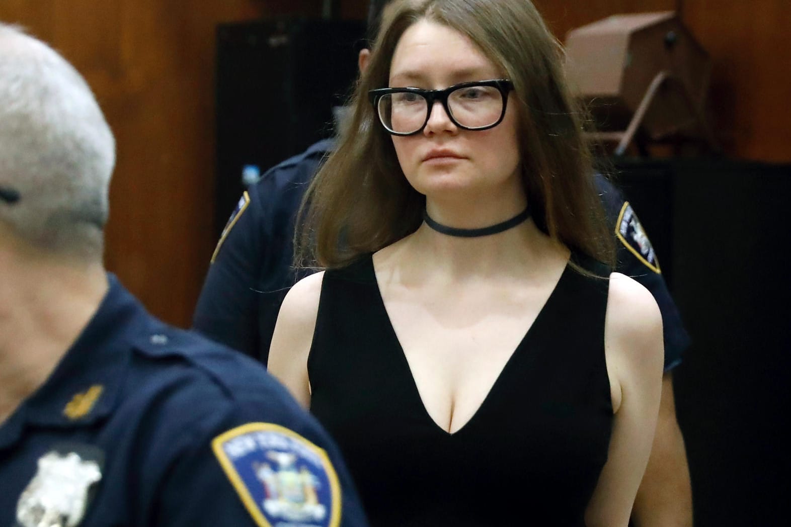 Anna Sorokin: Als schwerreiche Erbin Anna Delvey hat sie sich in New Yorks High Society einen Namen gemacht. Nun steht sie vor Gericht.