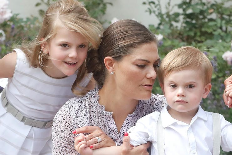 Prinzessin Victoria mit ihren Kindern Estelle und Oscar: Die beiden sollen möglichst normal aufwachsen.