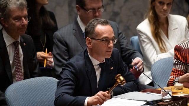 Bundesaußenminister Maas eröffnet eine Sitzung des UN-Sicherheitsrates in New York und mahnte dabei neue Anstrengungen für eine globale atomare Abrüstung an. Bundesaußenminister Maas eröffnet eine Sitzung des UN-Sicherheitsrates in New York und mahnte dabei neue Anstrengungen für eine globale atomare Abrüstung an.