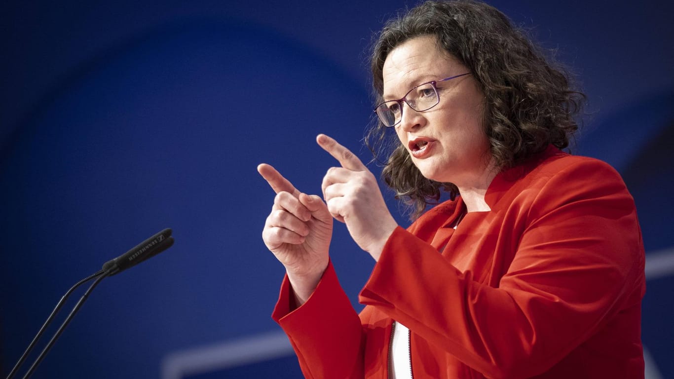 Andrea Nahles, Franktionsvorsitzende der SPD: Der Parteivorsitzenden zufolge sieht die große Mehrheit in der SPD das "Werbeverbot" der Berliner SPD kritisch.