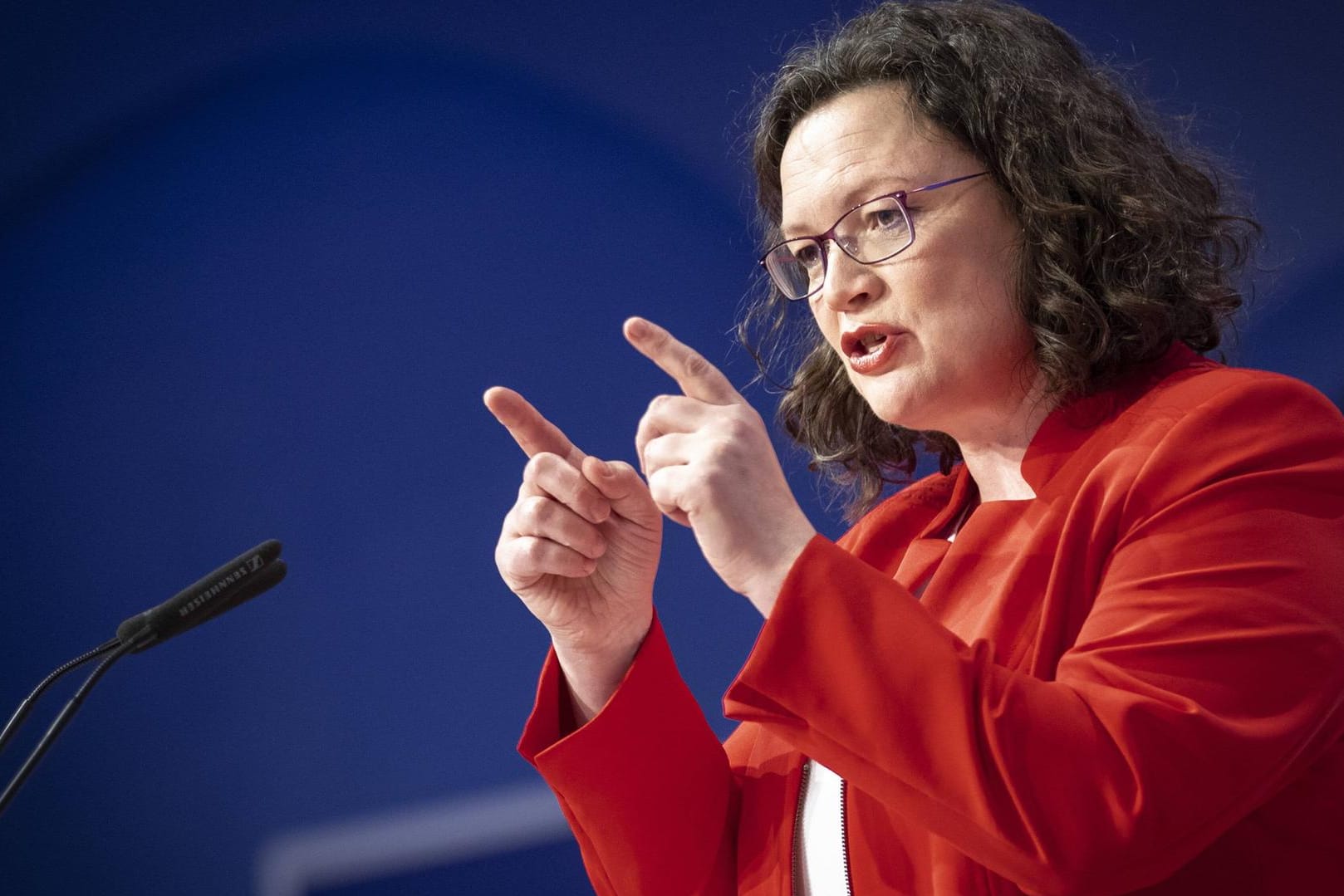 Andrea Nahles, Franktionsvorsitzende der SPD: Der Parteivorsitzenden zufolge sieht die große Mehrheit in der SPD das "Werbeverbot" der Berliner SPD kritisch.