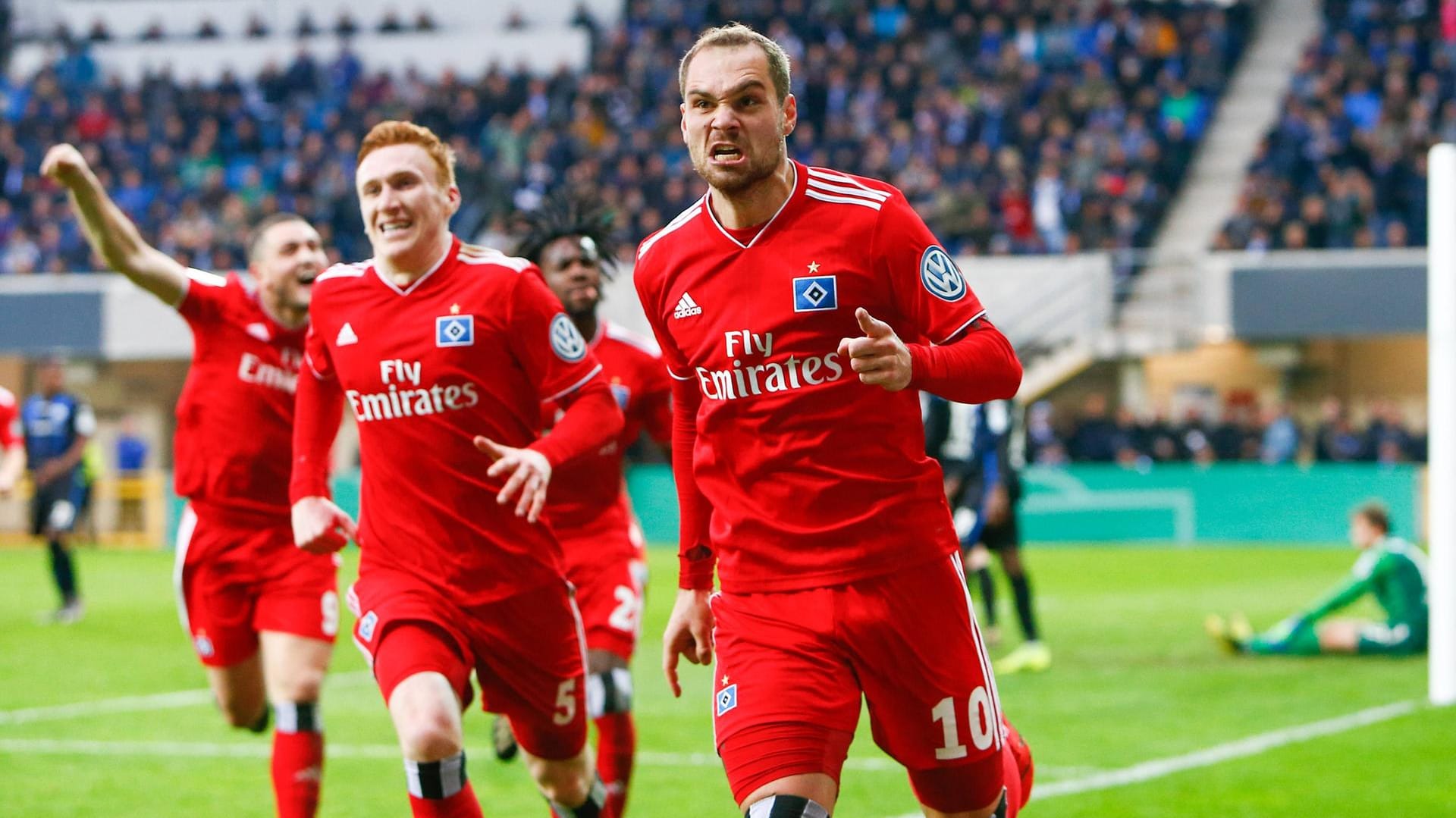 Pierre-Michel Lasogga (r.): Dem HSV-Stürmer gelang gegen Paderborn ein Doppelpack.