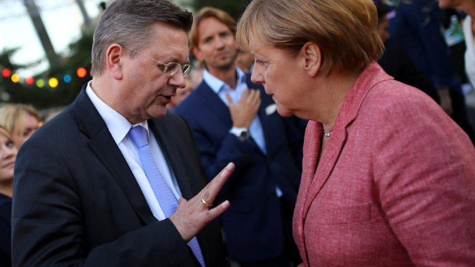 Reinhard Grindel, Angela Merkel.