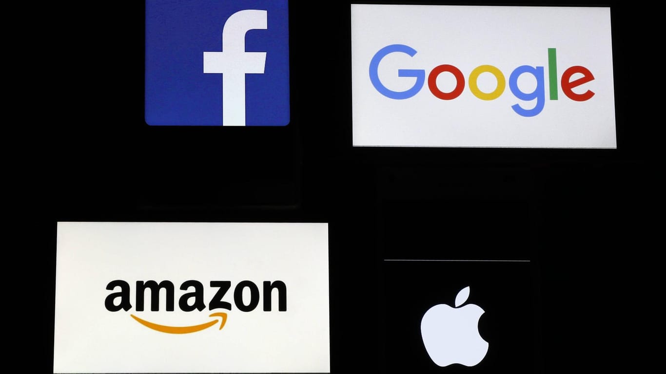 Die Logos von Facebook, Google, Amazon und Apple: Digitalkonzerne sollen künftig in Frankreich und Österreich besteuert werden.