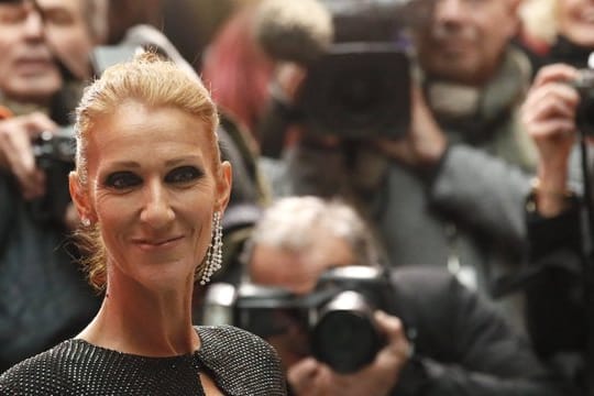 Celine Dion plaudert aus dem Nähkästchen.