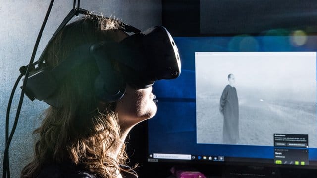 Eine virtuelle Reise zu Caspar David Friedrichs "Mönch am Meer" im Museum. Eine virtuelle Reise zu Caspar David Friedrichs "Mönch am Meer" im Museum.
