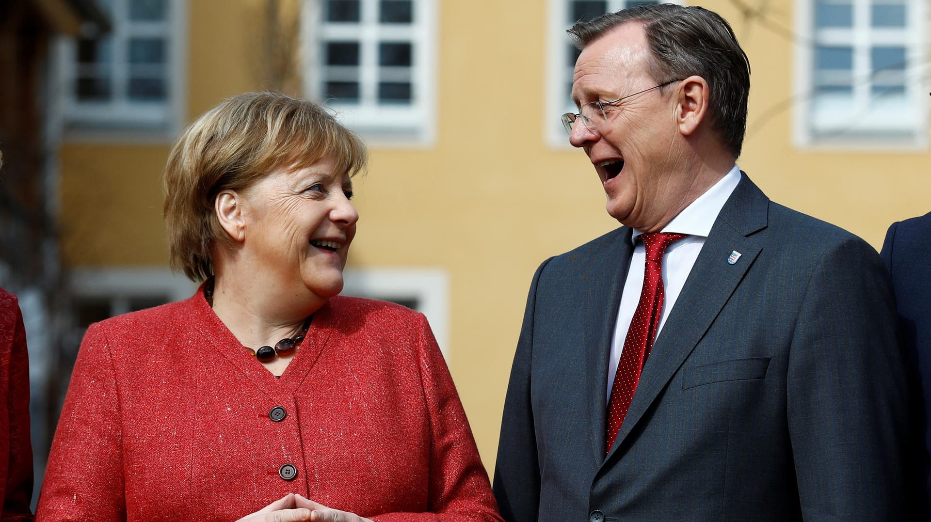 Angela Merkel und Bodo Ramelow: Die Kanzlerin und der thürinigische Ministerpräsident auf der Ost-Ministerpräsidentenkonferenz. Angela Merkel und Bodo Ramelow: Die Kanzlerin und der thürinigische Ministerpräsident auf der Ost-Ministerpräsidentenkonferenz.