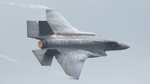 Ein F-35A-Kampfjet: Die USA hatten aus Unmut über die geplante Installierung des S-400-Systems in der Türkei zuletzt die Auslieferung von Material für F-35-Kampfjets an Ankara vorerst gestoppt.