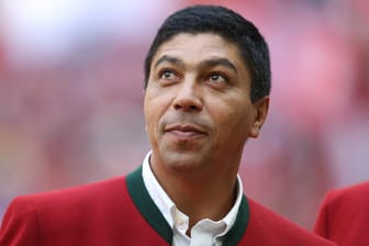 Blick in die Zukunft: Giovane Elber drückt dem FC Bayern im Meisterrennen die Daumen.
