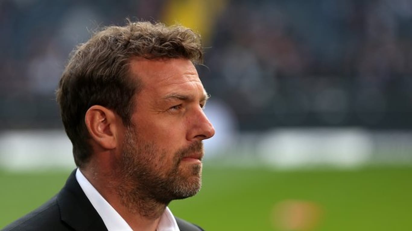 Stuttgarts Trainer Markus Weinzierl hat noch einen Vertrag bis 2020.