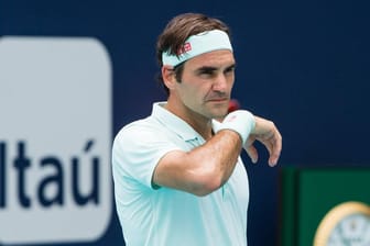Roger Federer findet deutliche Worte über seinen ehemaligen Ausrüster.