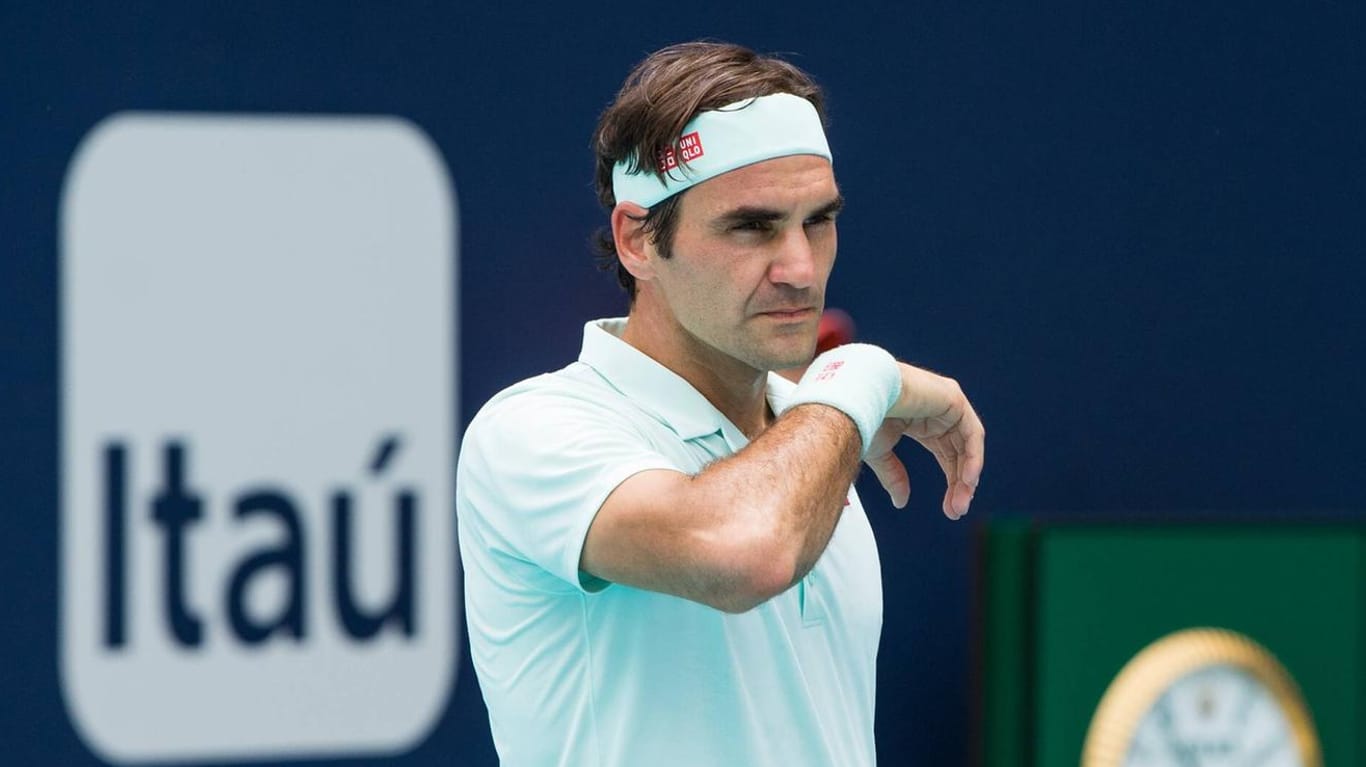 Roger Federer findet deutliche Worte über seinen ehemaligen Ausrüster.