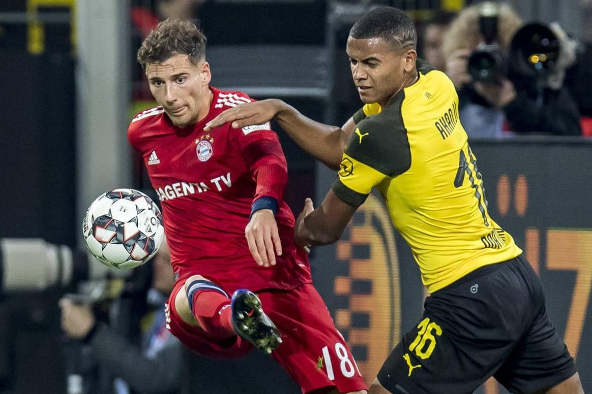 Umkämpftes Duell: Dortmunds Manuel Akanji (r.) bedrängt Bayerns Leon Goretzka.