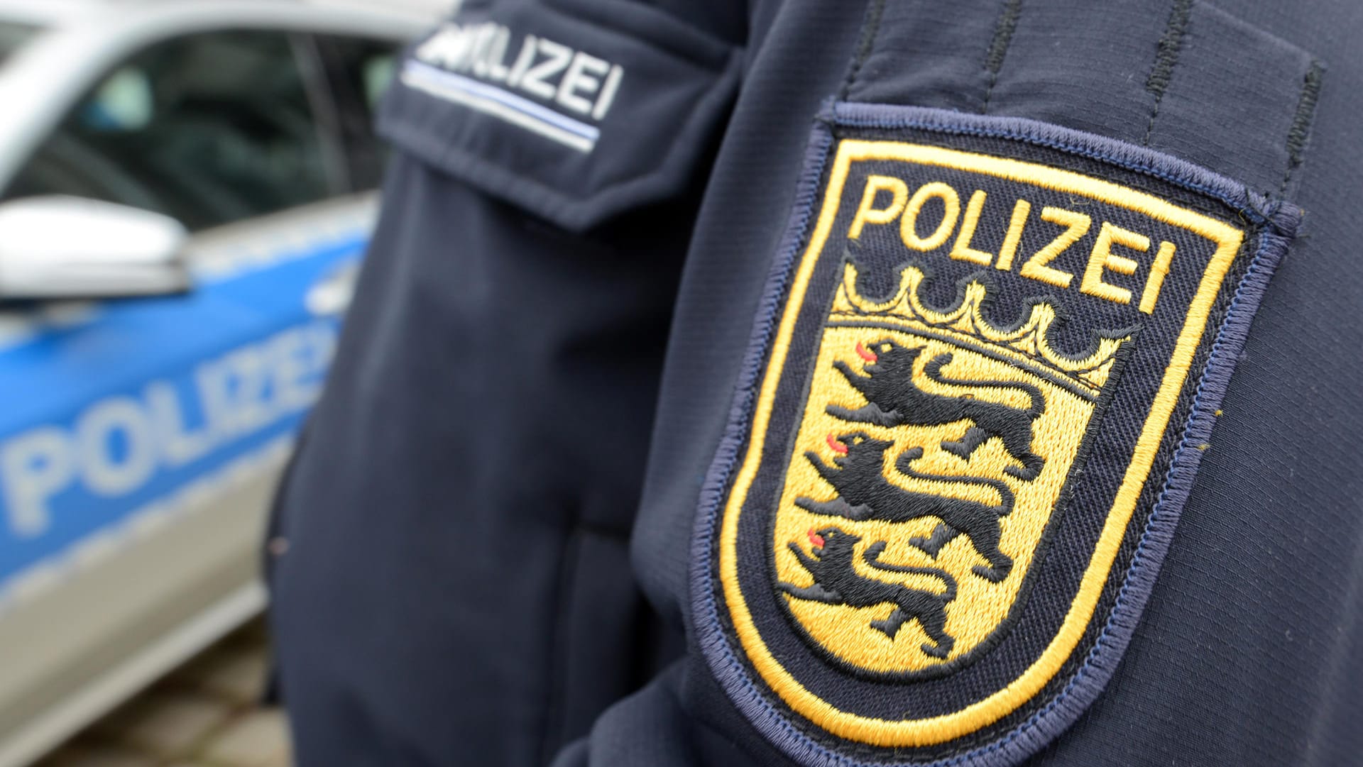 Polizist in Freiburg: Nach der mutmaßlichen Vergewaltigung einer jungen Frau ist ein weiterer Verdächtiger gefasst worden. Polizist in Freiburg: Nach der mutmaßlichen Vergewaltigung einer jungen Frau ist ein weiterer Verdächtiger gefasst worden.