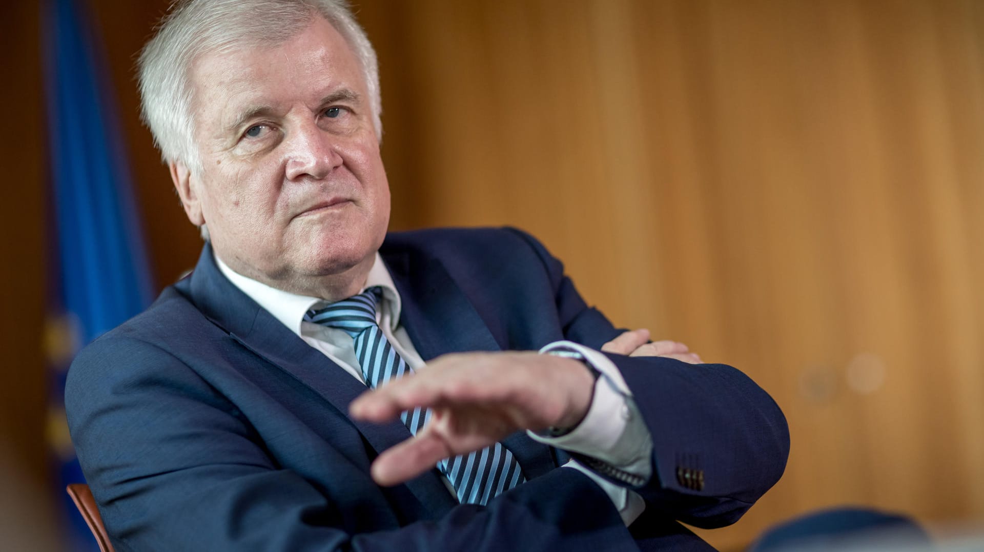 Horst Seehofer: Der deutsche Innenminister will vermeiden, dass deutsche IS-Kämpfer nach Deutschland zurückgeholt werden müssen, um sie vor Gericht zu stellen.